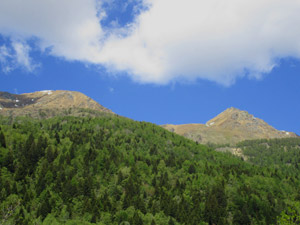 Panorama sui monti alla sinistra (nordovest)