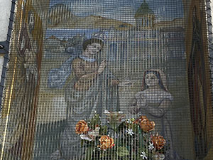 Santella con affresco raffigurante la Madonna di Caravaggio