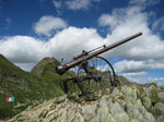 M298 (222747 byte) - Obice della prima guerra mondiale al Rifugio Tagliaferri (m. 2328)