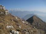 M328 (273009 byte) - Climbing to Mount Rai; panorama on Mount Corno Birone, Mount Barro and Mount Resegone