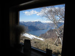 M333 (212519 byte) - Panorama. El Lago de Lecco de la ventana del Vivac Manavello