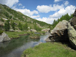 M352 (279304 byte) - Il torrente accanto al Rifugio Bosio (m. 2086)