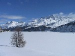 M78 (162679 byte) - Una veduta invernale del lago Segl innevato