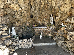 Interno della grotta