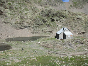 Il Lago della Cima e il Bivacco AEM