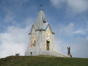 Monumento al Redentore in cima al M. Guglielmo