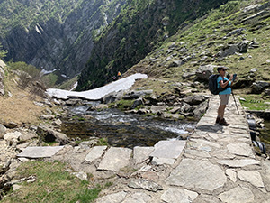 Sulla dighetta del Lago di Baranca