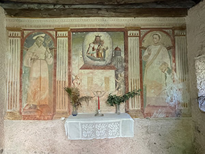 Interno della Cappella in loc. Casa Milanello