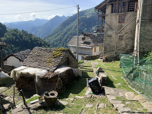 Attraversiamo la frazione Ronchi