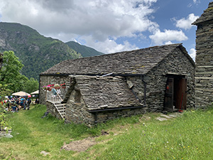 Il retro del rifugio
