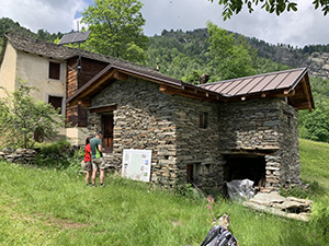 Un altro edificio accanto al rifugio