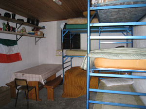 Il locale bivacco del rifugio