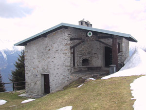 Il Rifugio Alpini S. Stefano in inverno