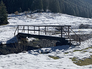 Il vecchio ponticello a monte del guado