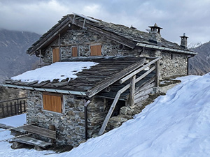 La prima baita dell'Alpe Chiarino