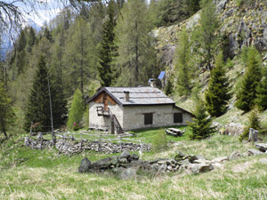 Arriviamo al Rifugio Baitone del CAI Sesto