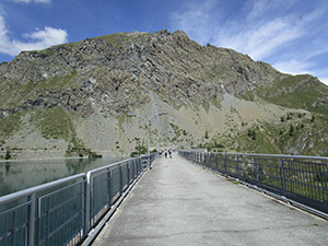 Camminamento sopra alla diga