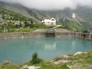 Il Rifugio Lissone e il laghetto