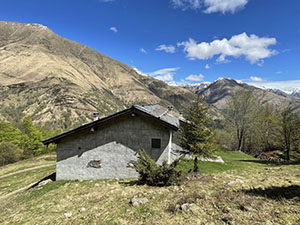 Il retro del Rifugio Basciarino