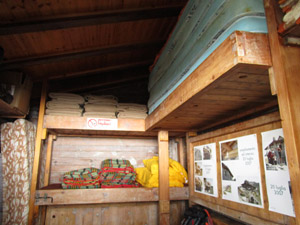 Interno del locale bivacco