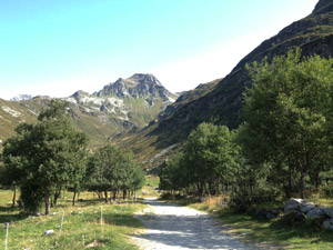 Il secondo itinerario parte da Macolini (fraz. di Madesino)