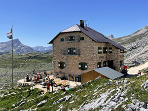 Altra veduta del Rifugio Biella