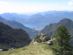 Il panorama verso il lago