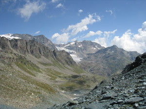 La vallata tra la forca e il rifugio