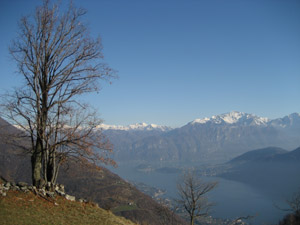 Panorama salendo da Ossuccio