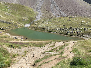 Il Lago di Montozzo ai piedi del Rifugio Bozzi