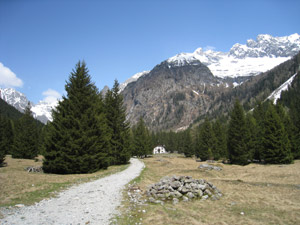 Arrivo al Rifugio Brasca