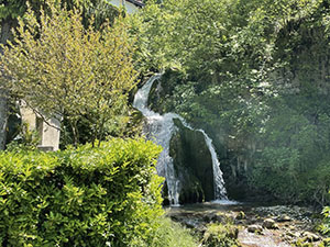 Veduta della cascata dal ponte