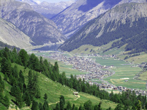 Panorama su Livigno e il lago