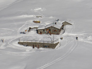 Veduta del rifugio salendo al S. Rita