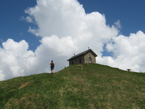 La chiesetta al Passo della Manina