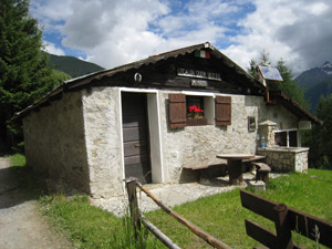 Una delle baite a Doveri
