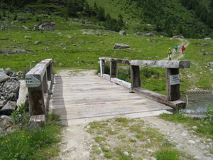 Il ponticello poco prima del rifugio