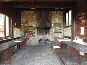 Interno del bivacco