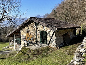 Il retro della Baita Cavagiozzo