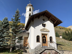 La bianca chiesetta di Federia dedicata a Maria Addolorata