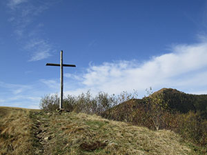 La croce dell’Alpe Chiaretto