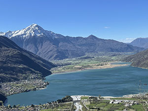 Panorama sul Legnone, il Legnoncino e il Lago di Novate