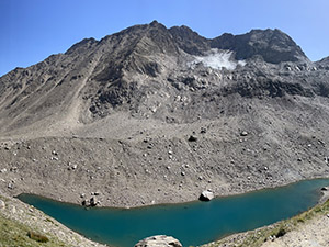 Il Corno Gries, il Piccolo Corno Gries e il lago