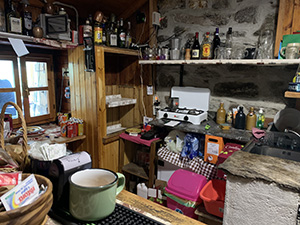 Interno del rifugio - angolo bar