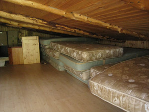 Sotto tetto con materassi