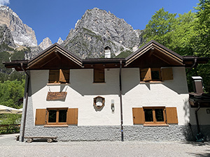 Il Rifugio Croz dell'Altissimo