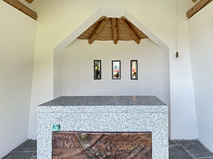 Bratte Basse - interno della chiesetta