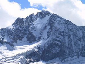 La vetta e il ghiacciaio del Disgrazia (foto 2006)