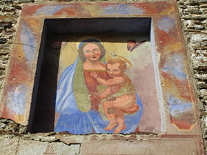 Affresco raffigurante una Madonna con Bambino