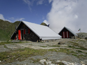 Arriviamo al Rifugio Donati